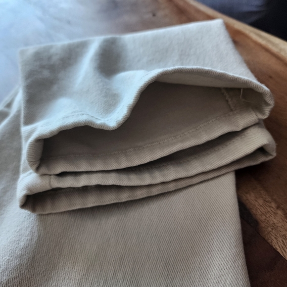 Liz Claiborne jeans, cream pants, regular waist, straight legs, size 10 - Picture 5 of 8